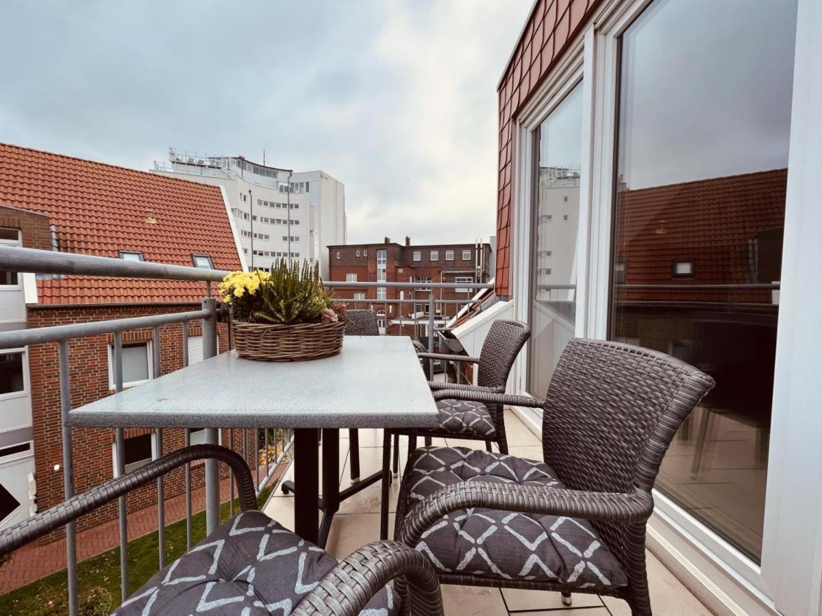 Ferienwohnung Hafenblick - Wunderbare Erholung Am Hafen Norddeich  Exterior photo