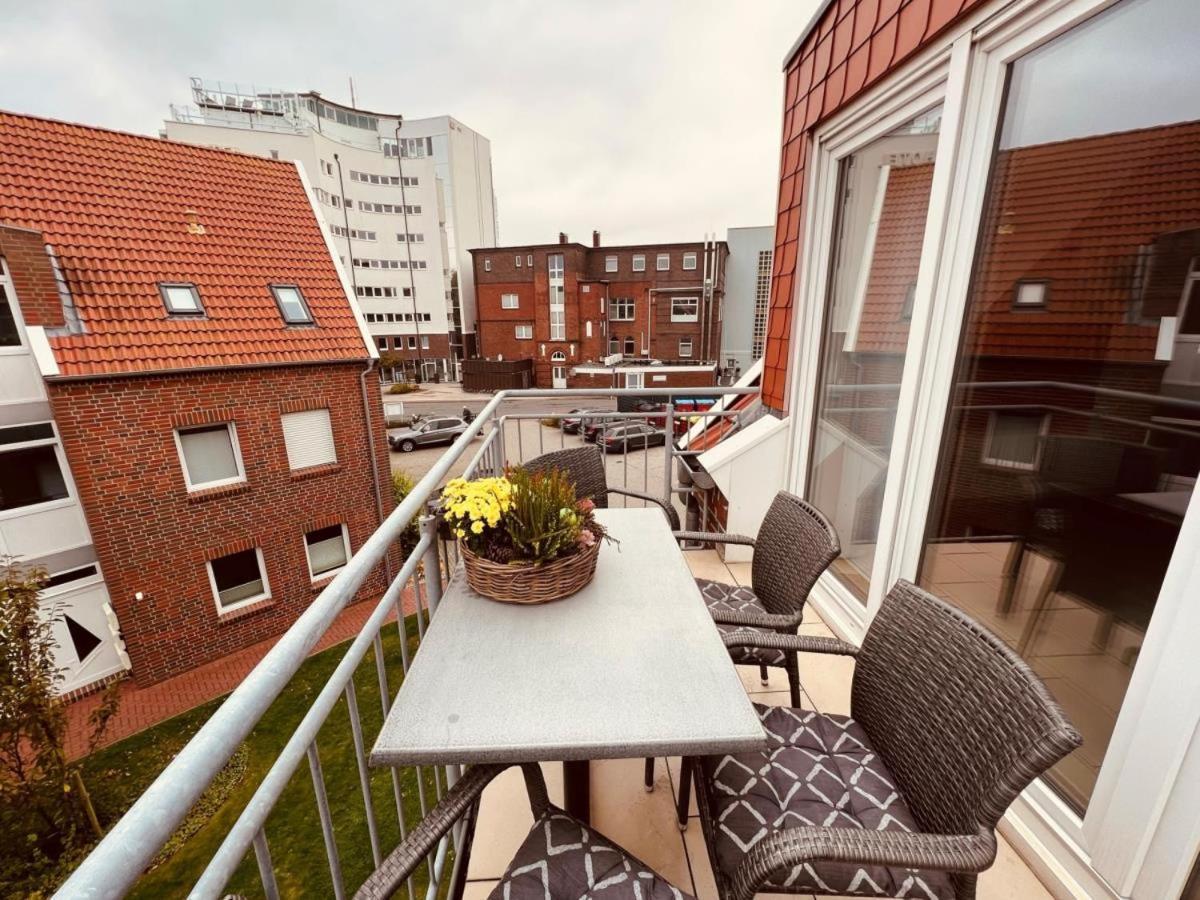 Ferienwohnung Hafenblick - Wunderbare Erholung Am Hafen Norddeich  Exterior photo