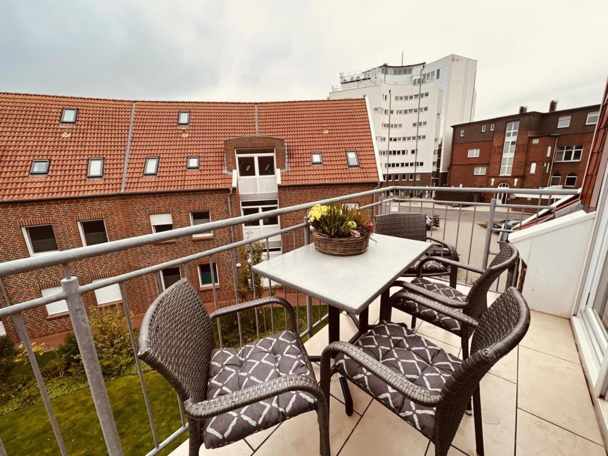 Ferienwohnung Hafenblick - Wunderbare Erholung Am Hafen Norddeich  Exterior photo