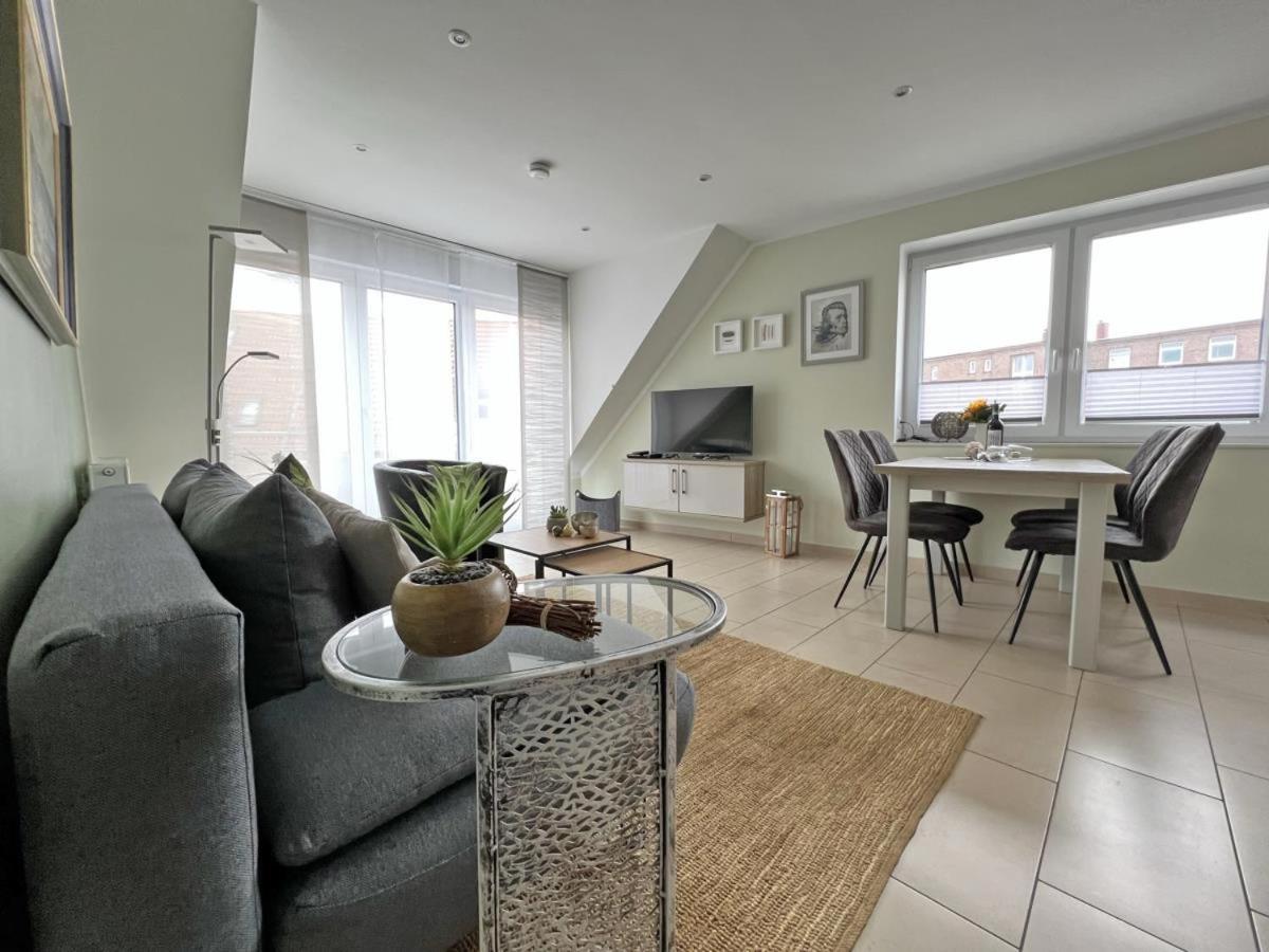 Ferienwohnung Hafenblick - Wunderbare Erholung Am Hafen Norddeich  Exterior photo